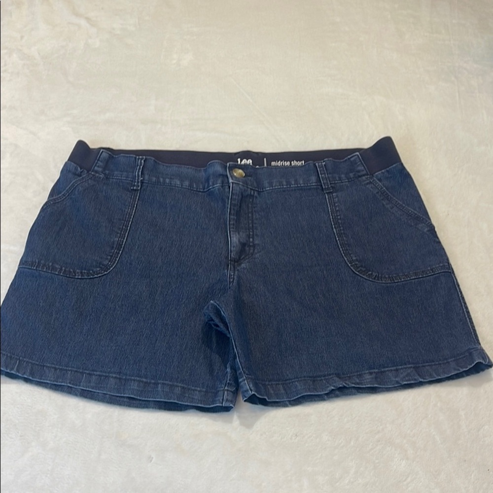 LEE MID RISE SHORT SIZE 20 M Women's Blue Denim Shorts